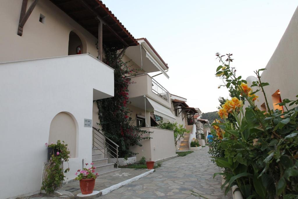 Meliton Inn Hotel & Suites By The Beach Neos Marmaras Ngoại thất bức ảnh